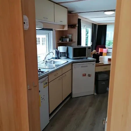 Chalet 4-6 Personen F15 Alle Gemakken Voorzien Max Aantal Volwassen Personen Bedraagt 4