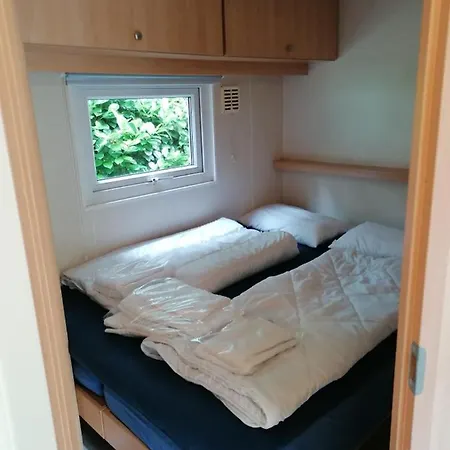 Chalet 4-6 Personen F15 Alle Gemakken Voorzien Max Aantal Volwassen Personen Bedraagt 4 *