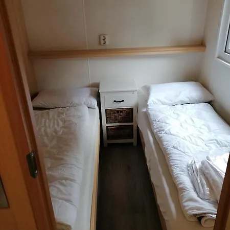 Chalet 4-6 Personen F15 Alle Gemakken Voorzien Max Aantal Volwassen Personen Bedraagt 4 *