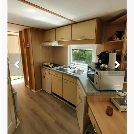 Chalet 4-6 Personen F15 Alle Gemakken Voorzien Max Aantal Volwassen Personen Bedraagt 4 *