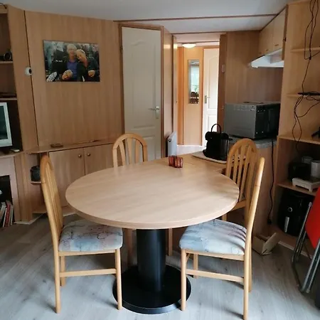 샬레 4-6 Personen F15 Alle Gemakken Voorzien Max Aantal Volwassen Personen Bedraagt 4 에페
