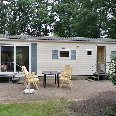 Chalet 4-6 Personen F15 Alle Gemakken Voorzien Max Aantal Volwassen Personen Bedraagt 4