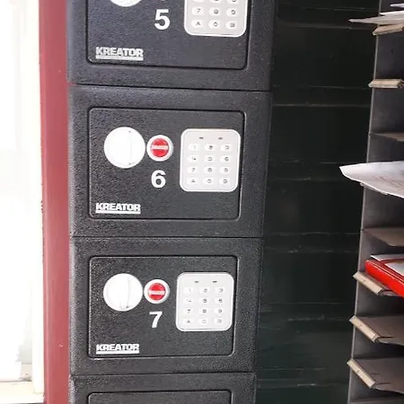 4-6 Personen F15 Alle Gemakken Voorzien Max Aantal Volwassen Personen Bedraagt 4 *