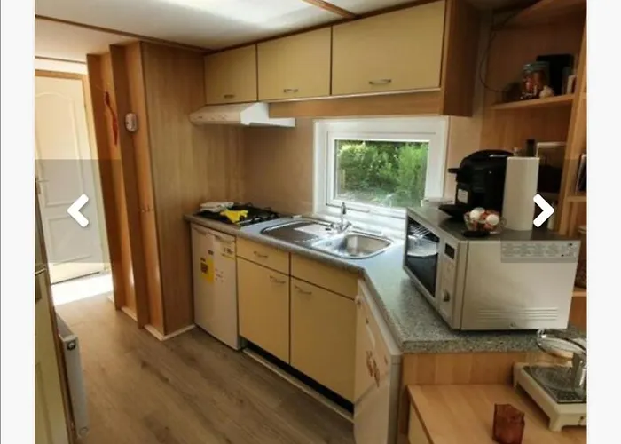 شاليه 4-6 Personen F15 Alle Gemakken Voorzien Max Aantal Volwassen Personen Bedraagt 4 *