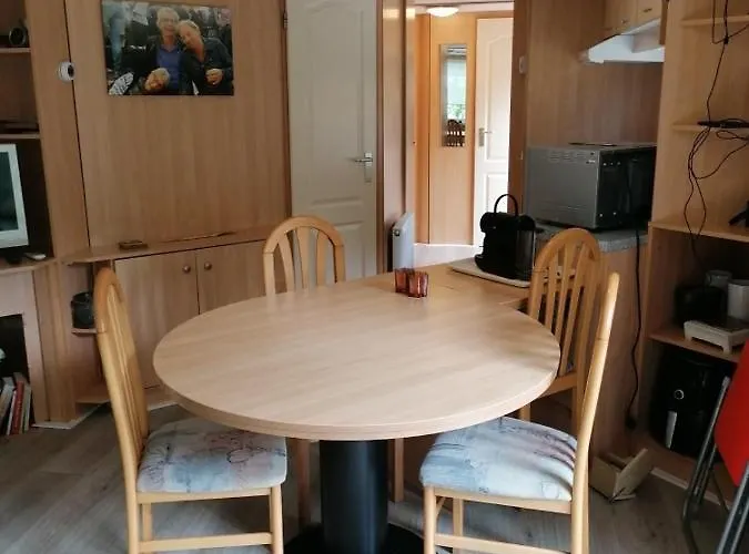 شاليه 4-6 Personen F15 Alle Gemakken Voorzien Max Aantal Volwassen Personen Bedraagt 4 إبّ